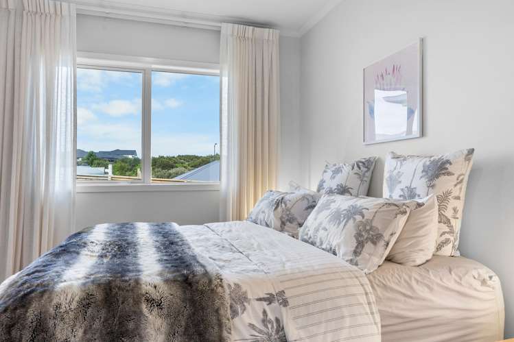 32 OMAHURU ROAD  "Kahawai Point" Glenbrook_40