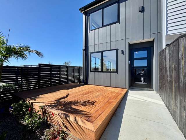 4/75 Te Taruna Drive Milldale_1