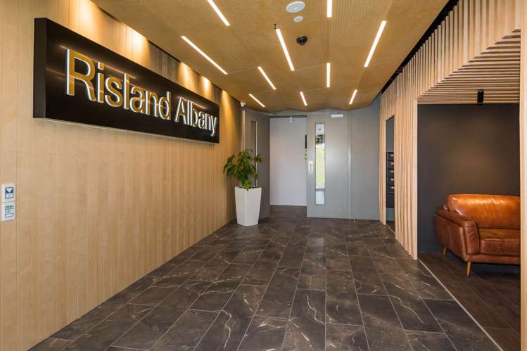 A403/2 Munroe Lane Albany_15