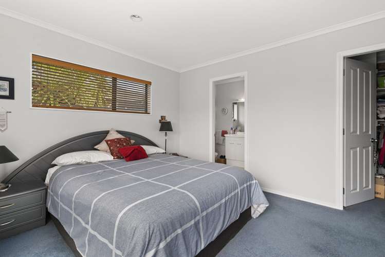 17 Duggan Drive Owhata_13