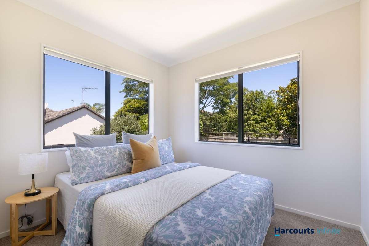 21 Marquette Avenue_5