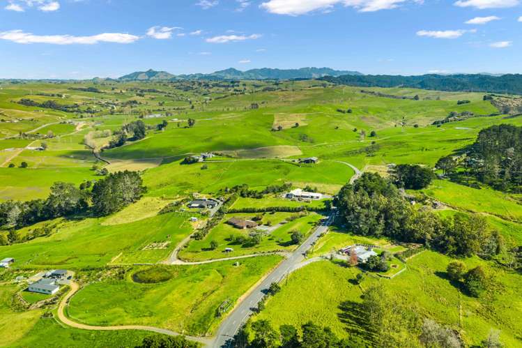 231 Valley View Road Otaika_21
