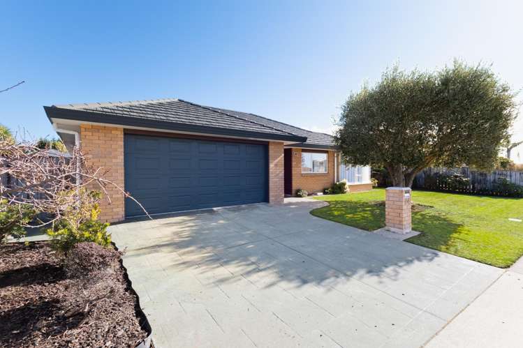 84 Guildford Drive Paraparaumu_1