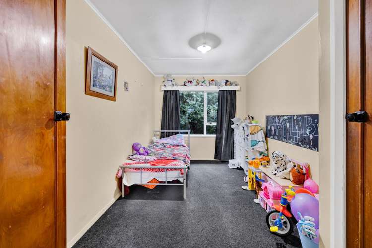 70 Pembroke Road West Stratford_11