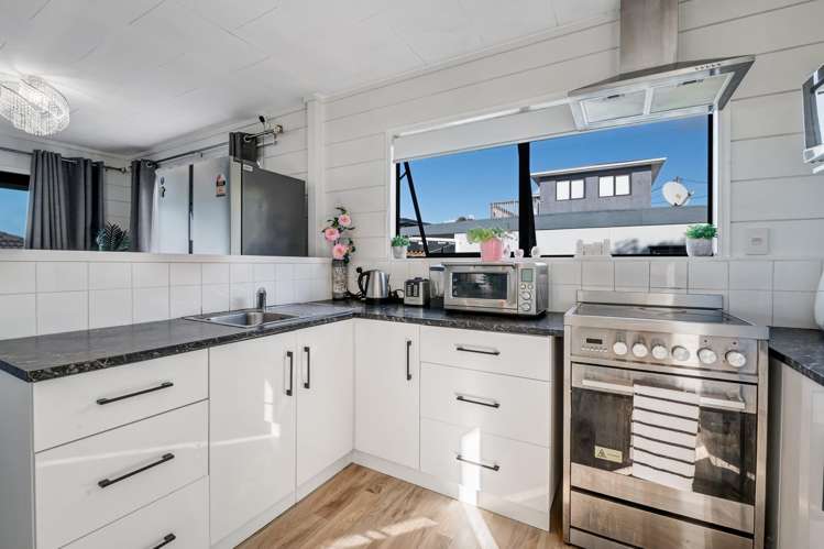 57a Wade River Road Stanmore Bay_15