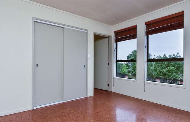 76 Central Park Drive 11401_4