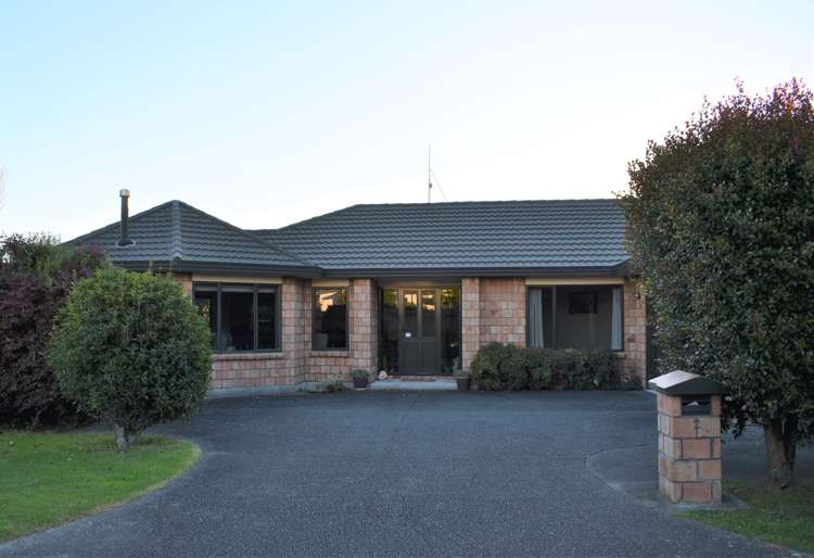 2 West Peak Way Otaki_0