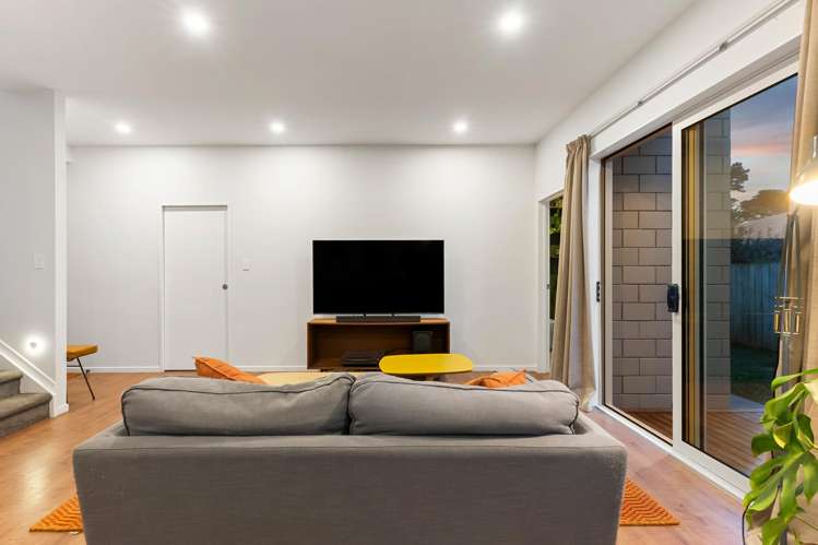 5C Quiet Street Te Atatu South_10