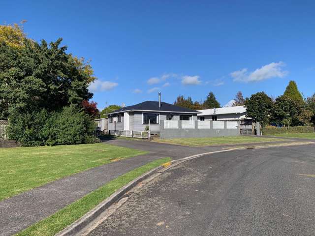 Cosy Two Bedroom in Inglewood