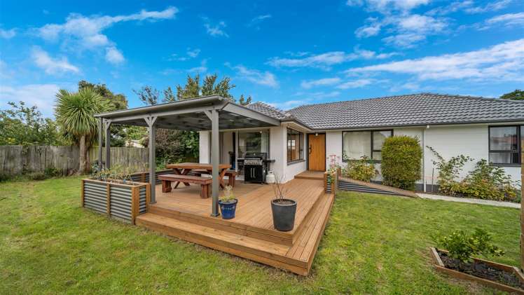 35 Avro Crescent Hornby_0