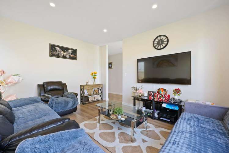 12 Korowhiti Road Clarks Beach_3