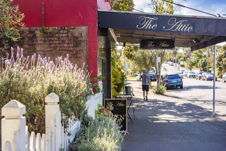 84a Vauxhall Road Narrow Neck_21