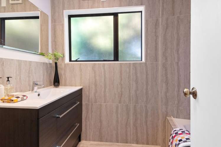 7a Ellangowan Road Waiake_13