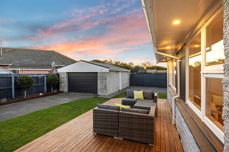 4 Adrian Place Shirley_13