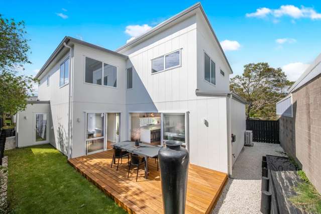 Brand-New Coastal Family Retreat in PointChevalier