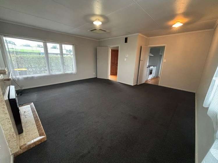 19 CARLISLE STREET Greerton_1