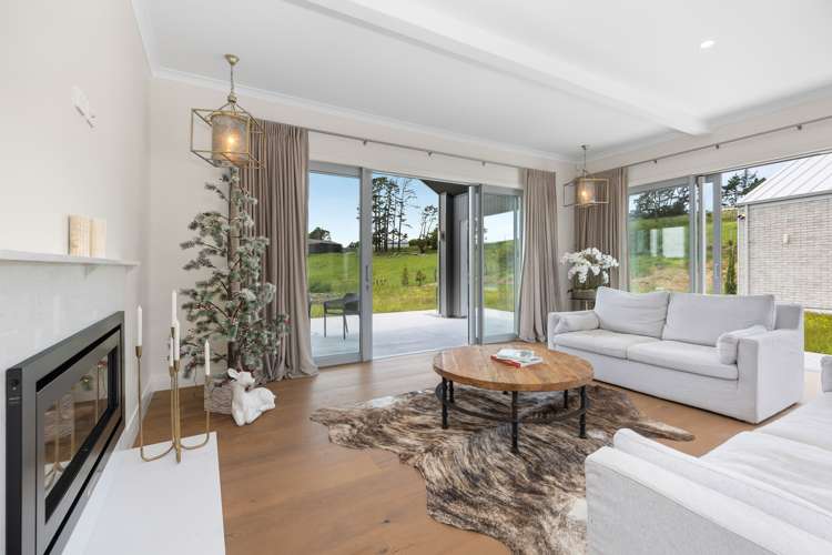 4 Myra Evelyn Grove Dairy Flat_11