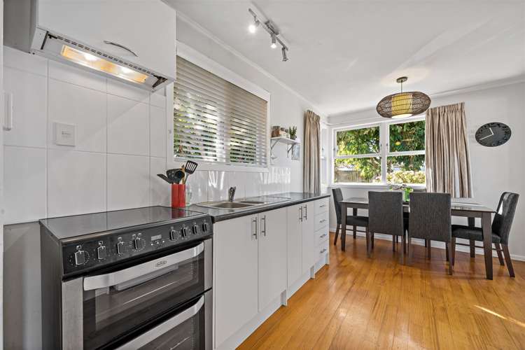 7 Beach Road Te Atatu Peninsula_10