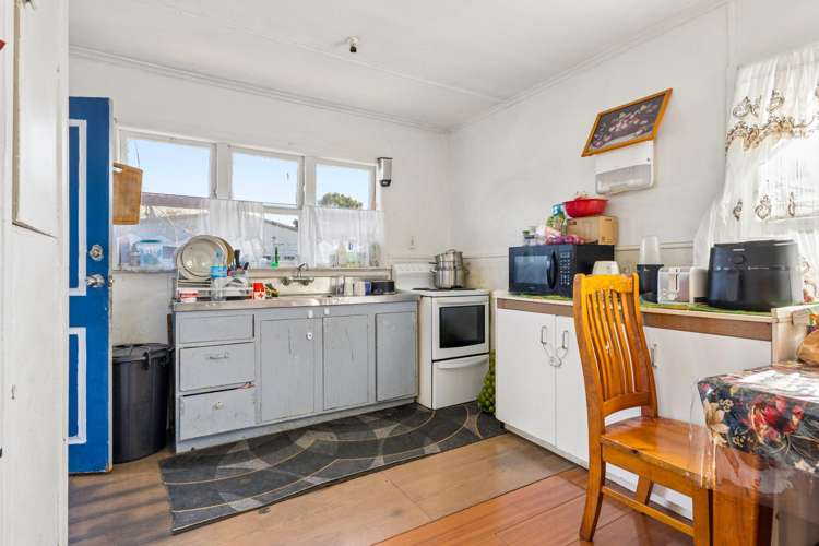 21 Alexander Crescent_5