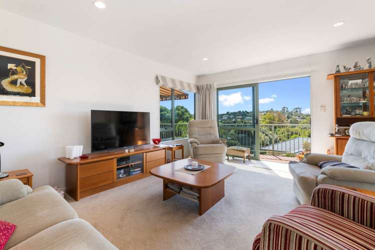 20 Rivervale Grove Stanmore Bay_11