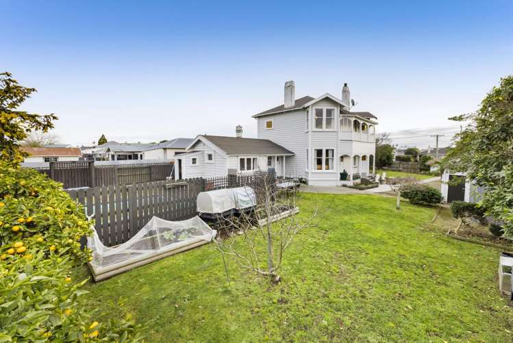 68 Collins Street Hawera_22