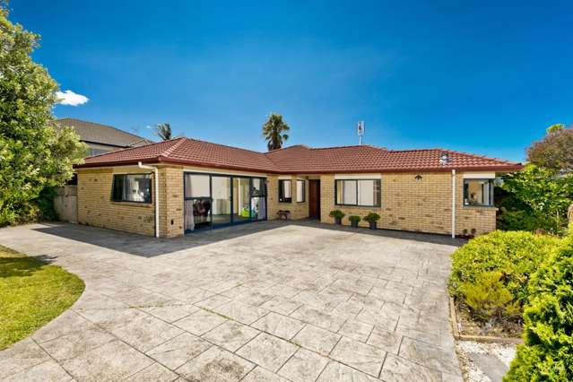 48 Waldorf Crescent Orewa_1