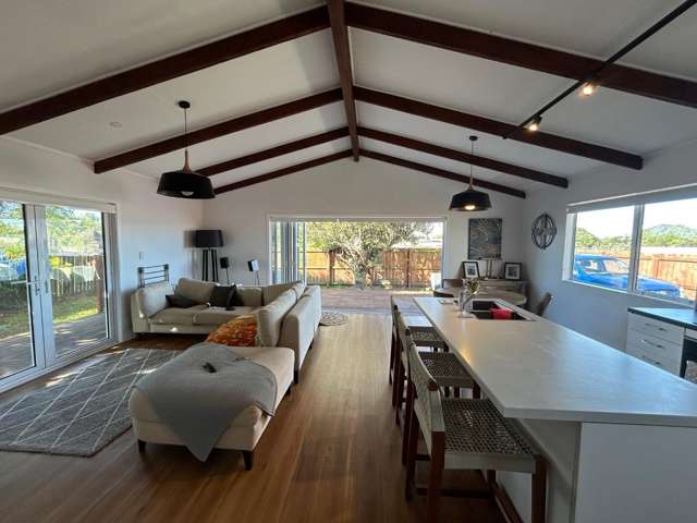 Sunny Papamoa Home with Deck