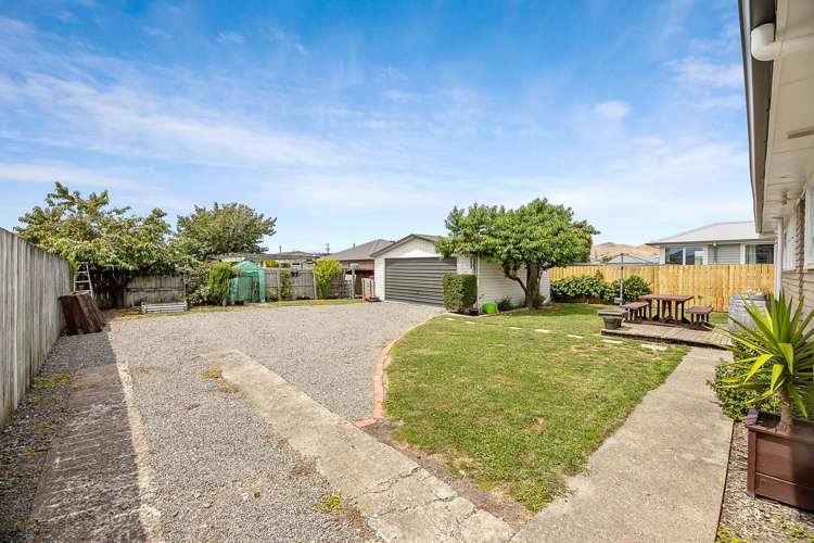 5 Gill Crescent Redwoodtown_15