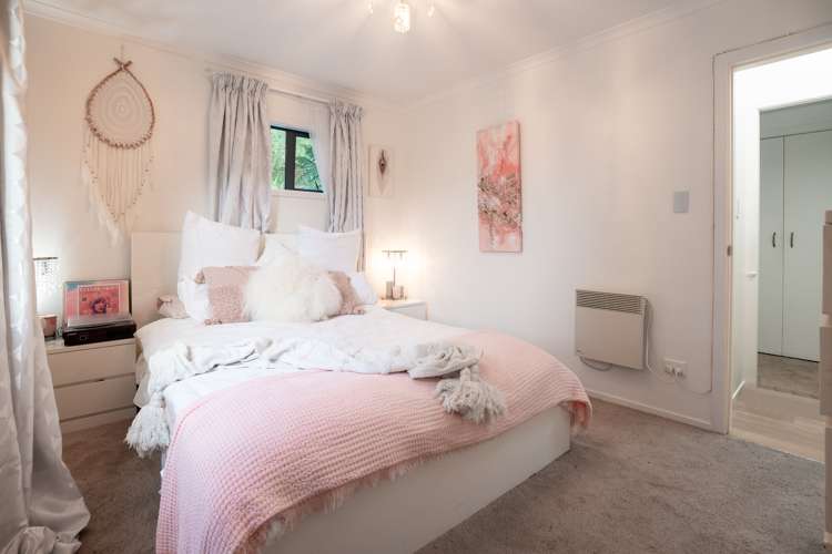 96a Larsen Crescent Tawa_8