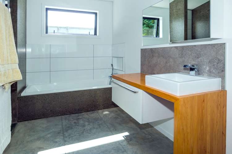 211b Otipua Road West End_18