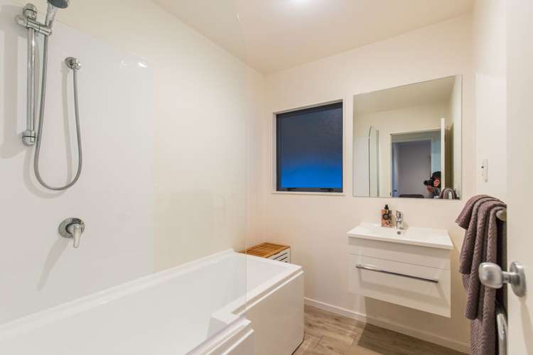 8a Waterview Road Favona_12