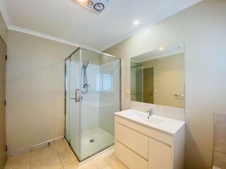 42 Accent Drive Flat Bush_12