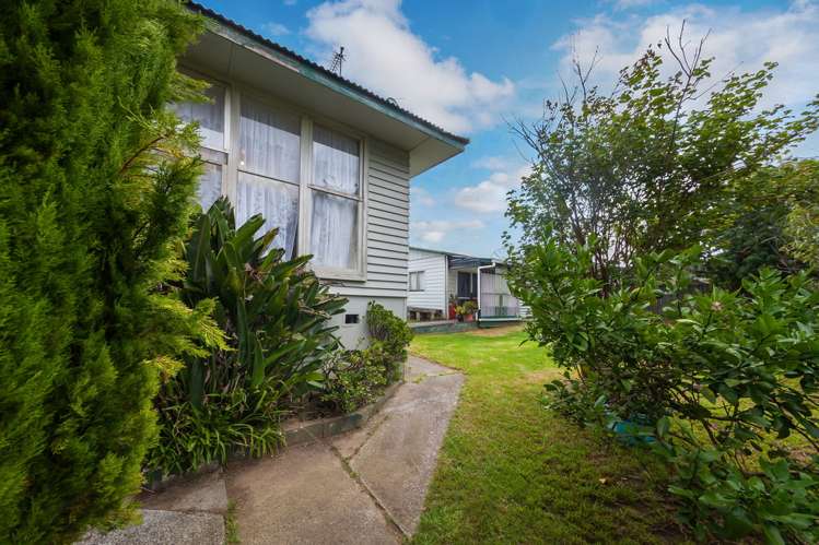 64 Christmas Road Manurewa_14