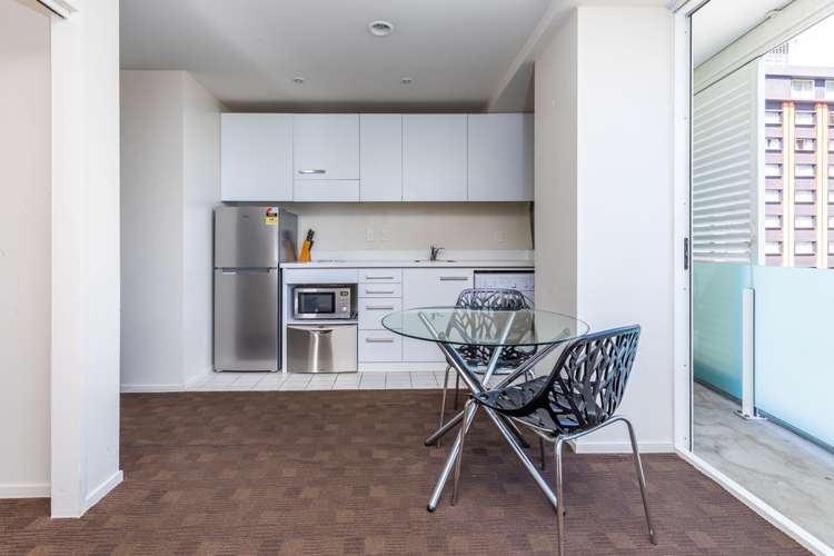 1412/10 Waterloo Quadrant Auckland Central_3