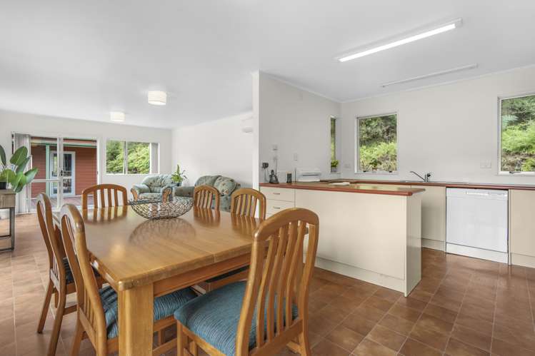 336 Moores Valley Road Wainuiomata_9