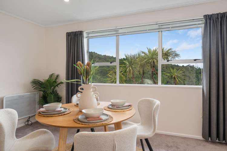 2/14 Doris Gordon Crescent Crofton Downs_3