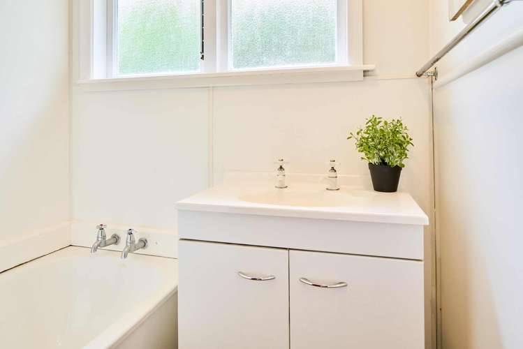 57a Ranui Terrace Tawa_8