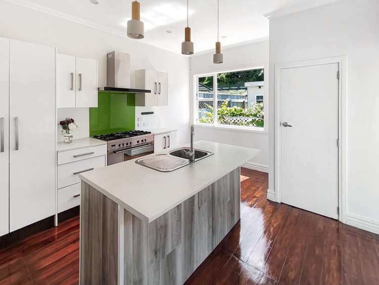 51 Pharazyn Street 10614_1