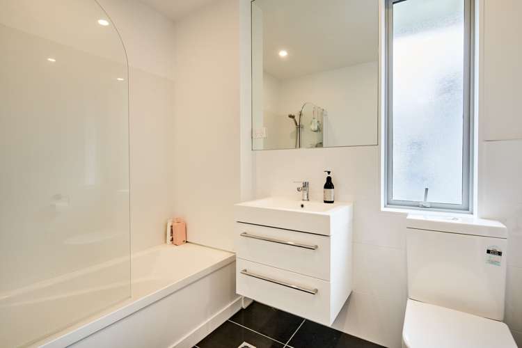 10/36 Tacy Street Kilbirnie_8