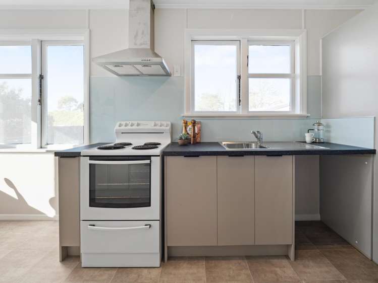 102 Carisbrooke Street Aranui_5