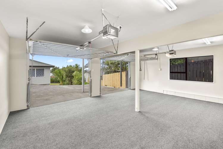 47 Amorino Drive Red Beach_25