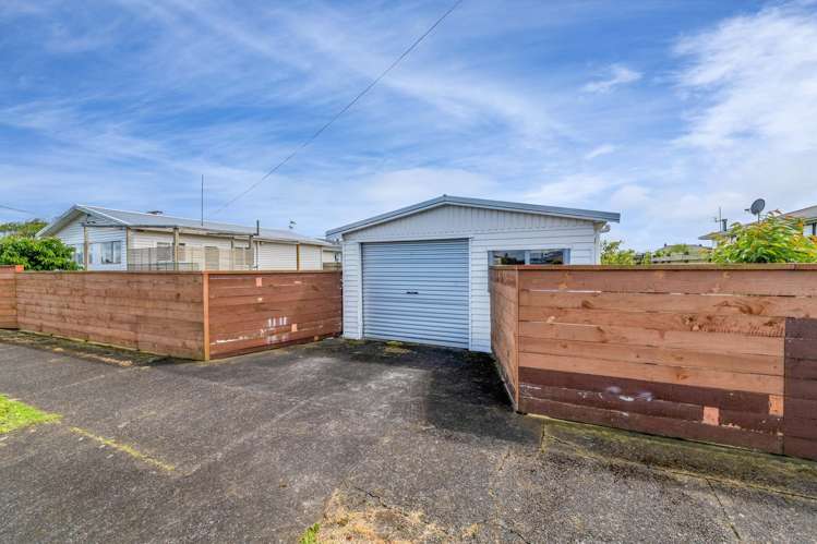 2 Bone Crescent Hawera_23