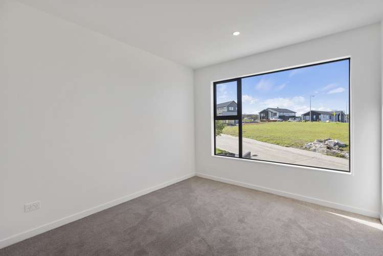 4 Aquamarine Avenue Wainui_8