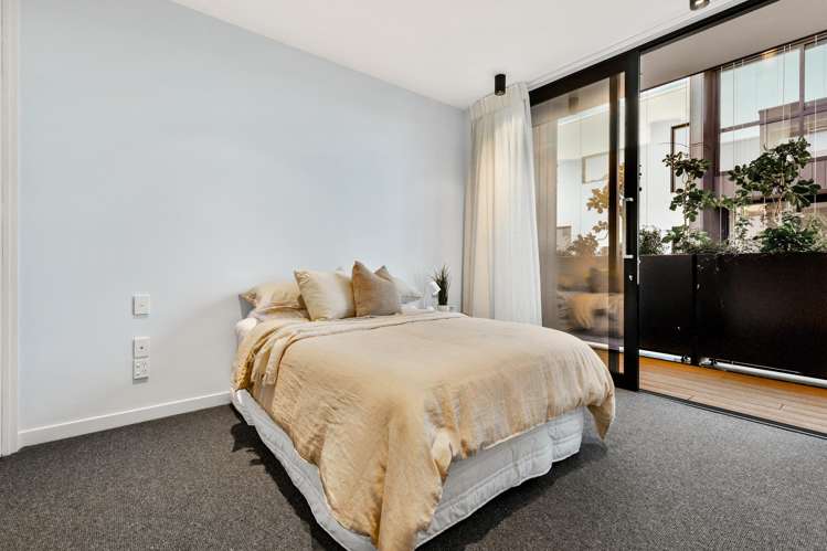 12/423 Beach Road Mairangi Bay_11