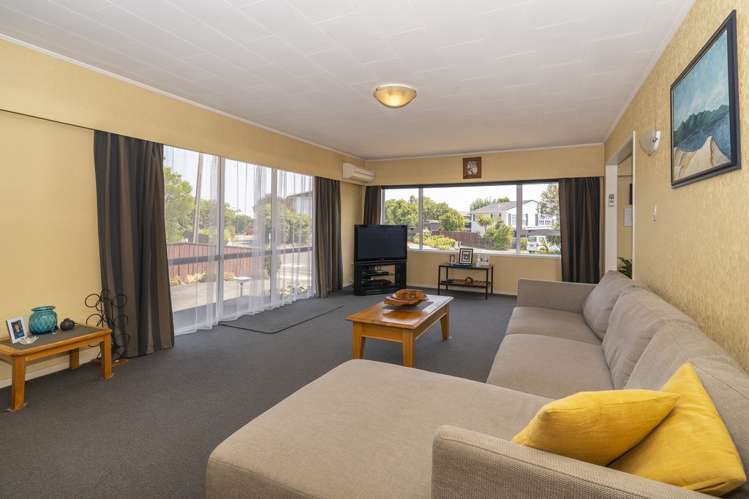 7 Cornwall Place Stoke_12