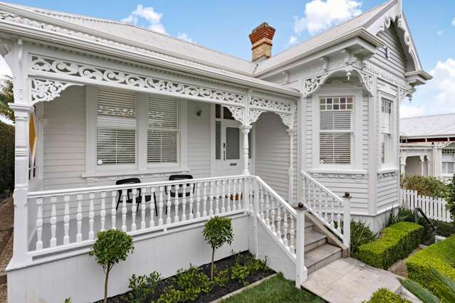 Elegant Living, Timeless Appeal