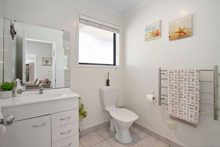 4 Waikura Drive Te Atatu Peninsula_22