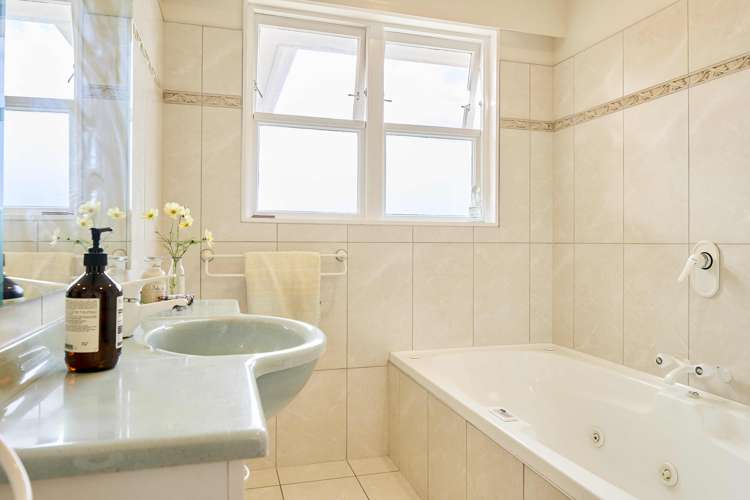 7 Raebern Lane Raumati Beach_13