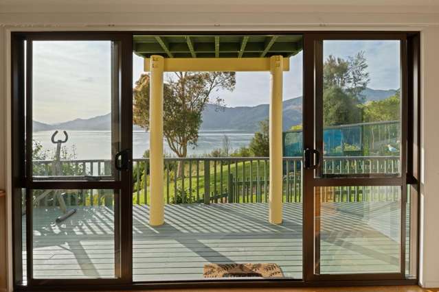 Black Point, Whatanihi. Marlborough Sounds_1