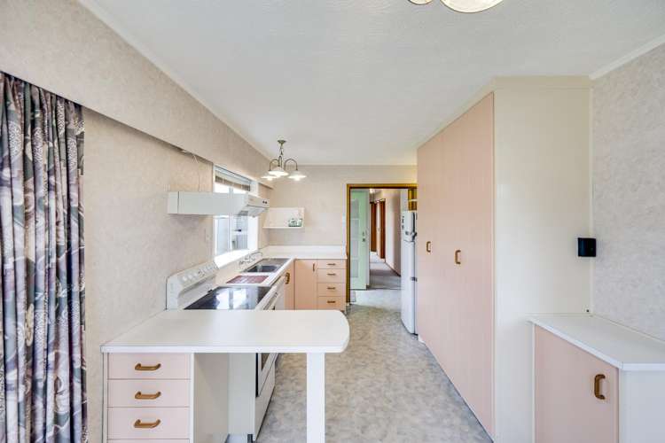 43 Holyrood Street Taradale_5